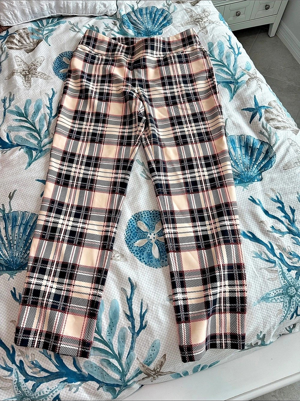 Acegolfs Plaid Straight Leg Pants in Cream & Black Like New